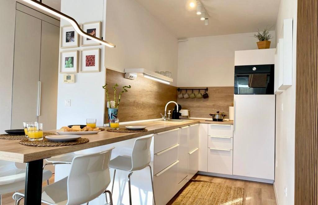 Delux Apartment La Arena With Private Garage 자그레브 외부 사진