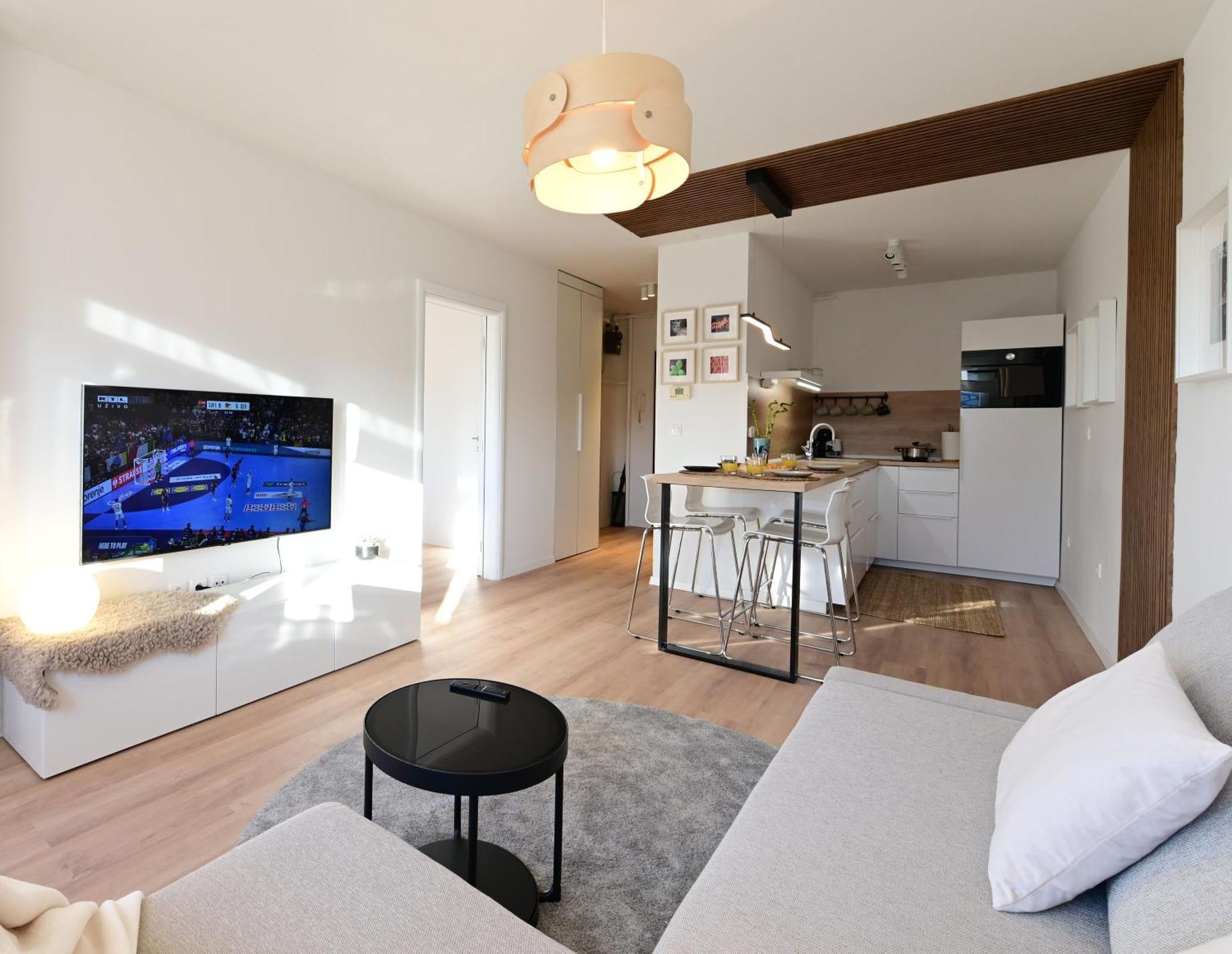 Delux Apartment La Arena With Private Garage 자그레브 외부 사진