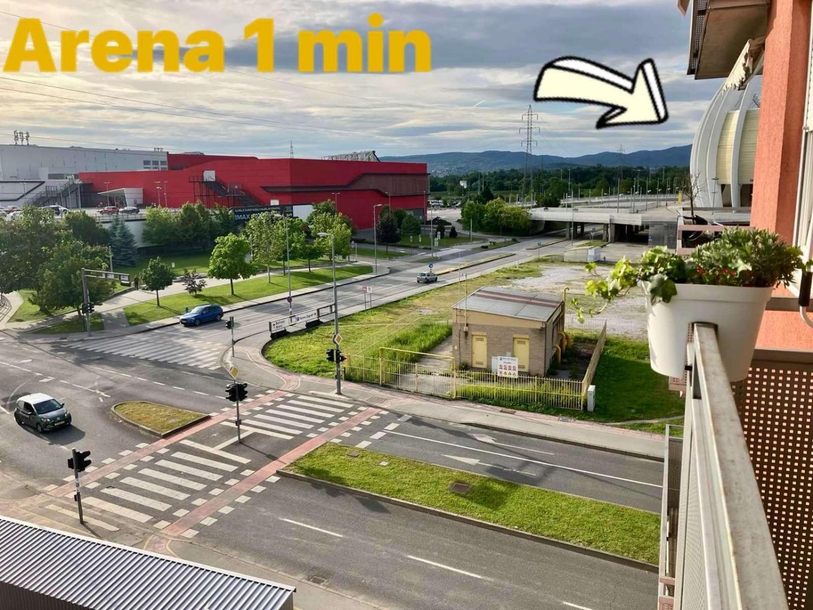 Delux Apartment La Arena With Private Garage 자그레브 외부 사진